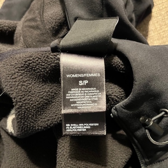 Women’s North Face Soft Shell Jacket - Picture 3 of 3